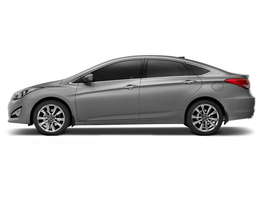  Hyundai i40 Sedan 2011 года  (фото 28 из 39)